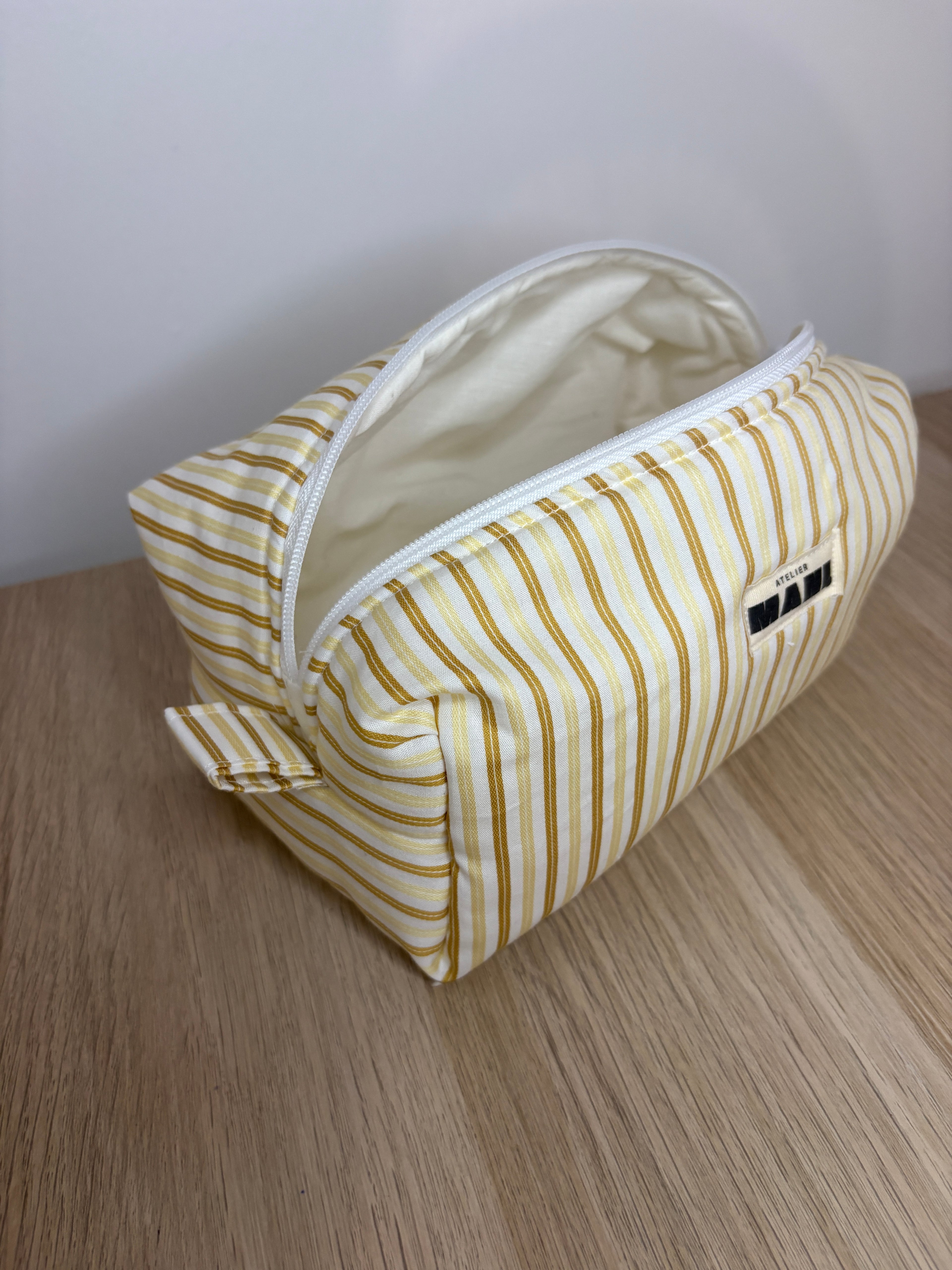 trousse de toilette jaune rayé cousu à la main 