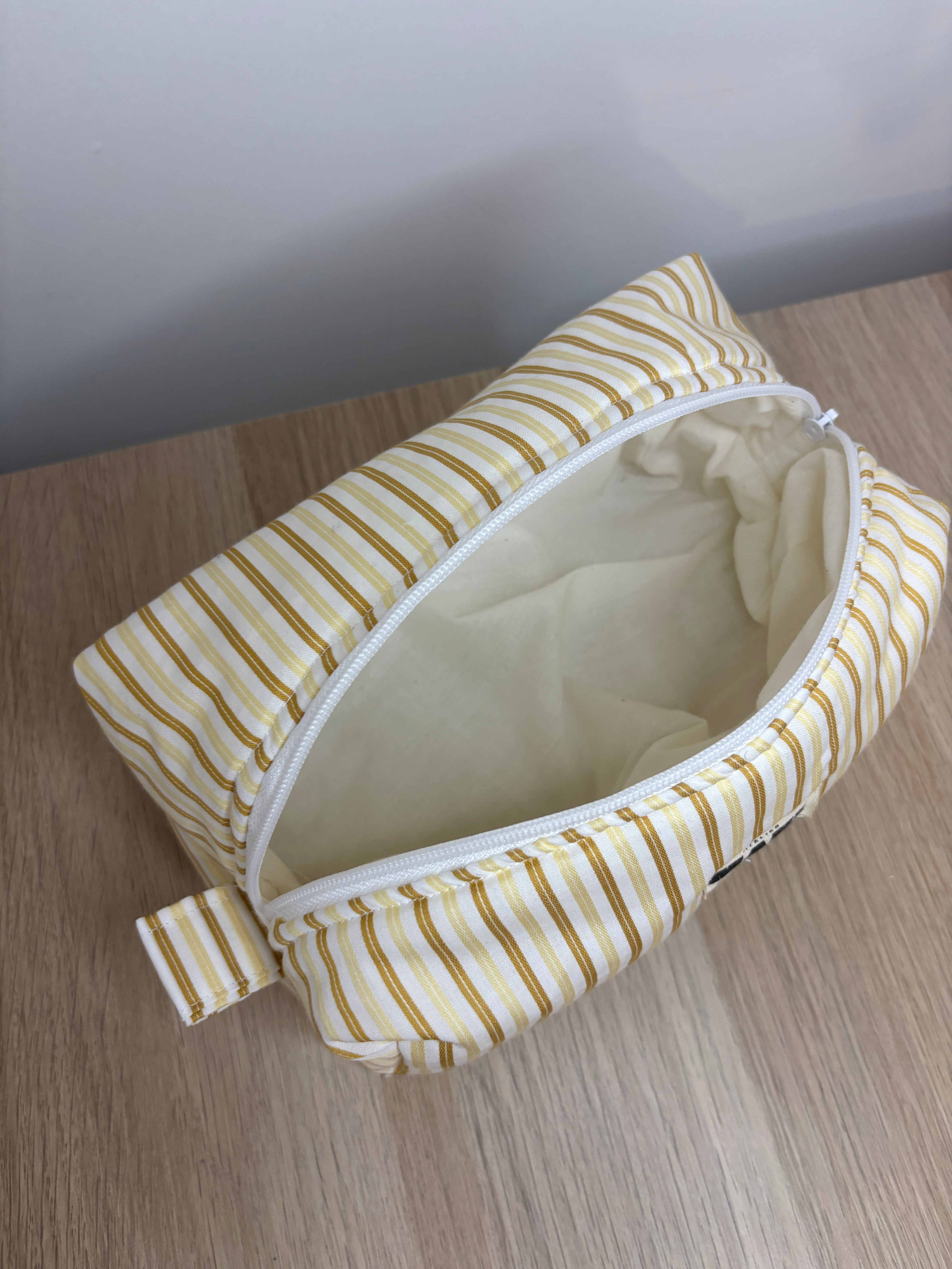 trousse de toilette jaune rayé cousu à la main 